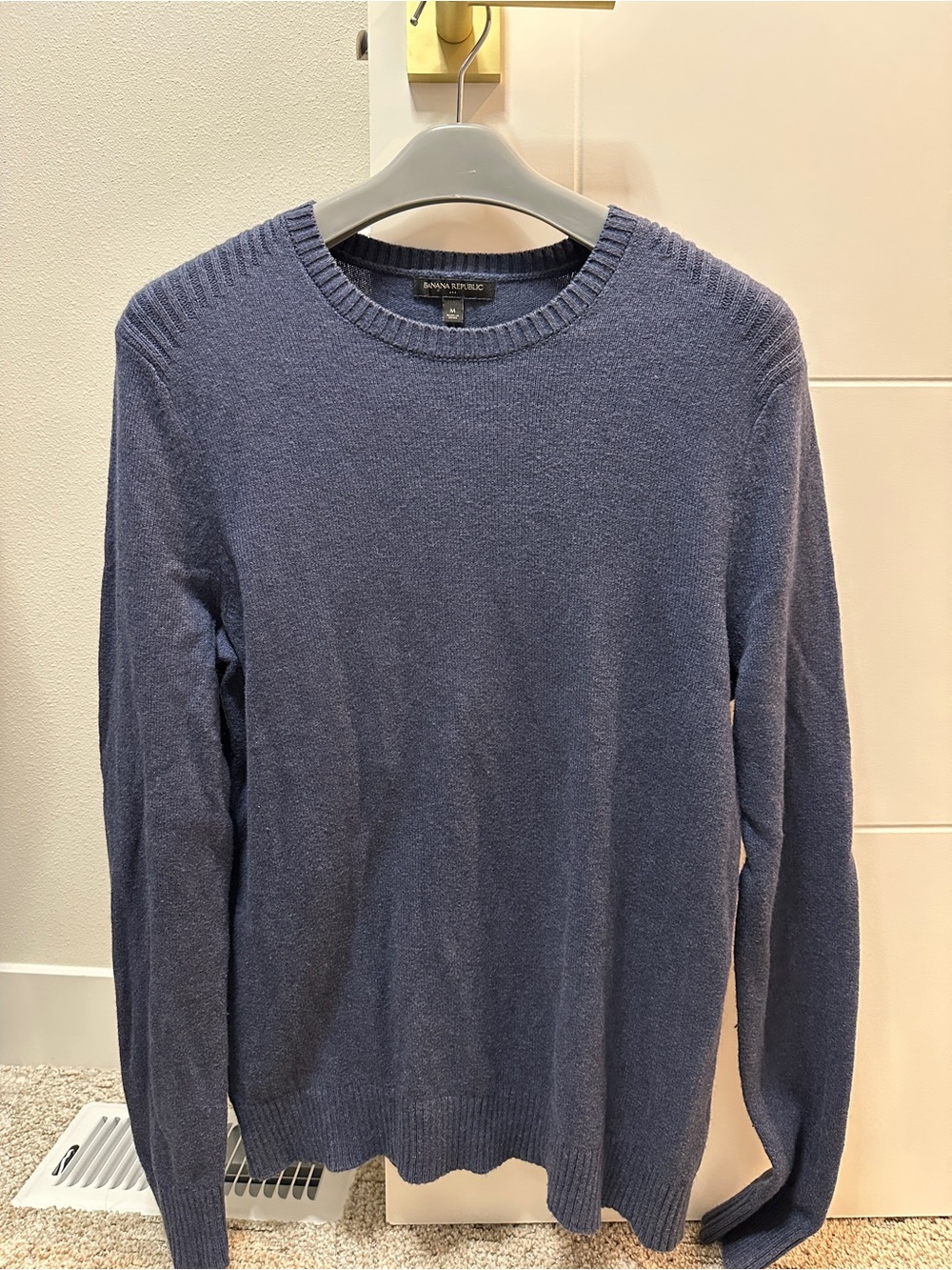 Banana Republic Men’s Crewneck Sweater - Medium